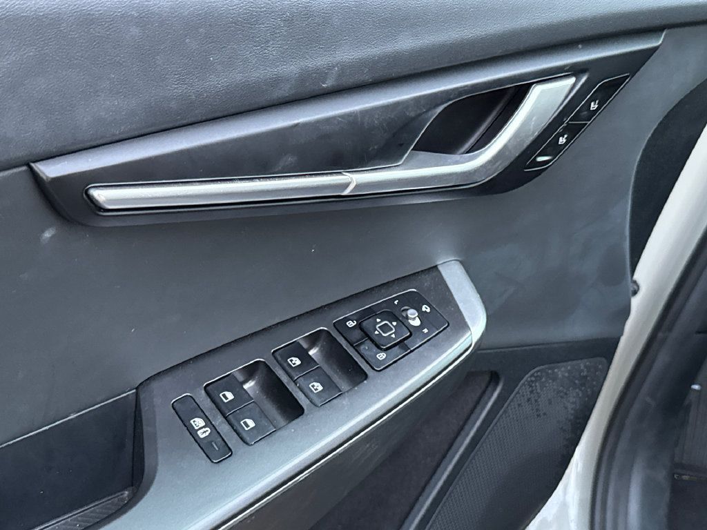 Used 2024 Kia EV6 Light RWD image 6