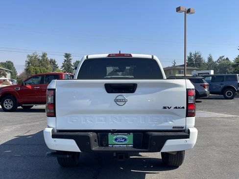 Used 2023 Nissan Frontier SV w/ Midnight Edition Package image 4