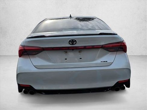 Used 2021 Toyota Avalon XSE image 6