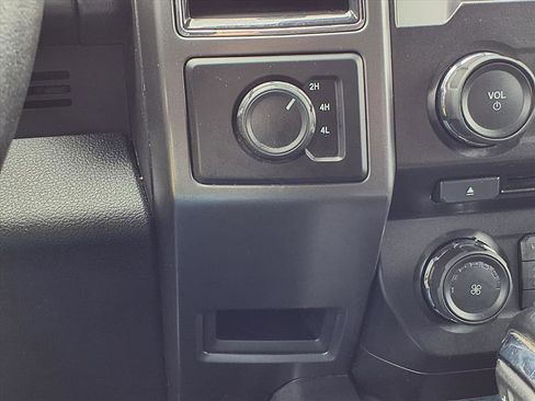 Used 2018 Ford F150 XLT w/ Equipment Group 302A Luxury image 15