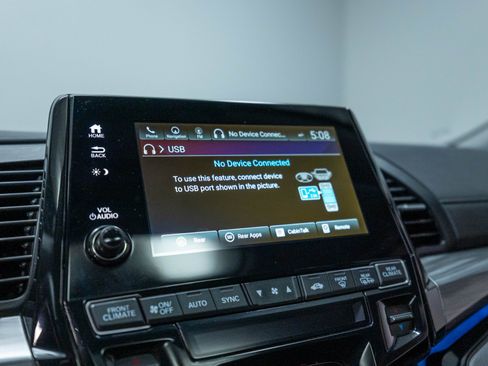 Used 2024 Honda Odyssey Elite image 18