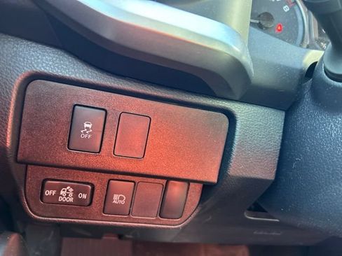 Used 2021 Toyota Tacoma SR5 RWD image 19