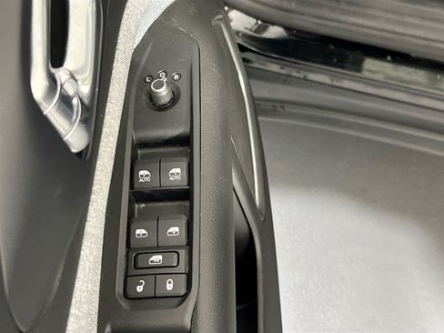 Used 2022 Jeep Compass Latitude w/ Convenience Group AWD/4WD image 17