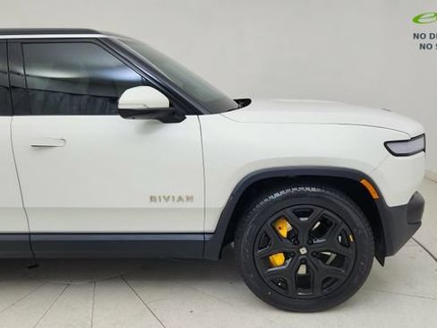 Used 2024 Rivian R1S Adventure AWD/4WD image 7