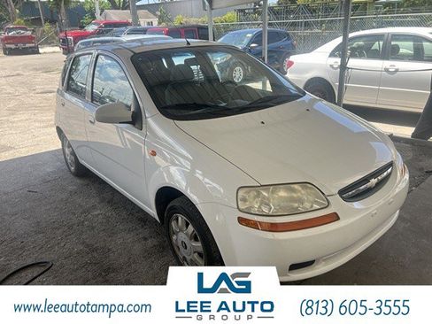 Used 2004 Chevrolet Aveo LS FWD image 2
