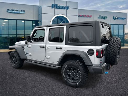 Used 2023 Jeep Wrangler Unlimited w/ Cold Weather Group image 3
