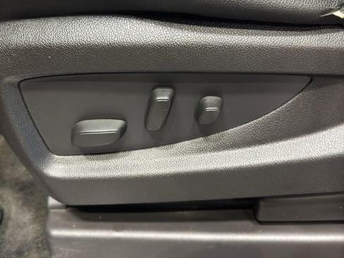 Used 2017 Chevrolet Silverado 1500 LTZ Z71 w/ Realtree Edition image 14