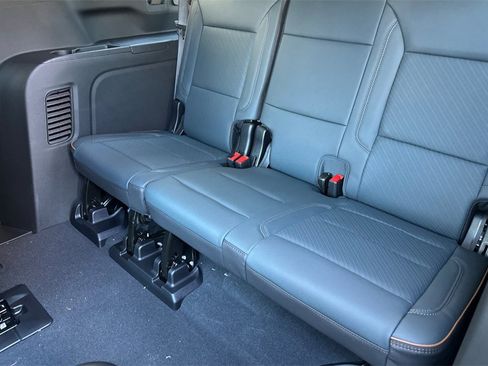 New 2026 GMC Yukon XL AT4 w/ AT4 Premium Plus Package image 14