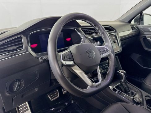 Used 2023 Volkswagen Tiguan SE R-Line AWD/4WD image 4