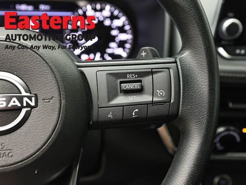 Used 2023 Nissan Rogue S AWD/4WD image 16