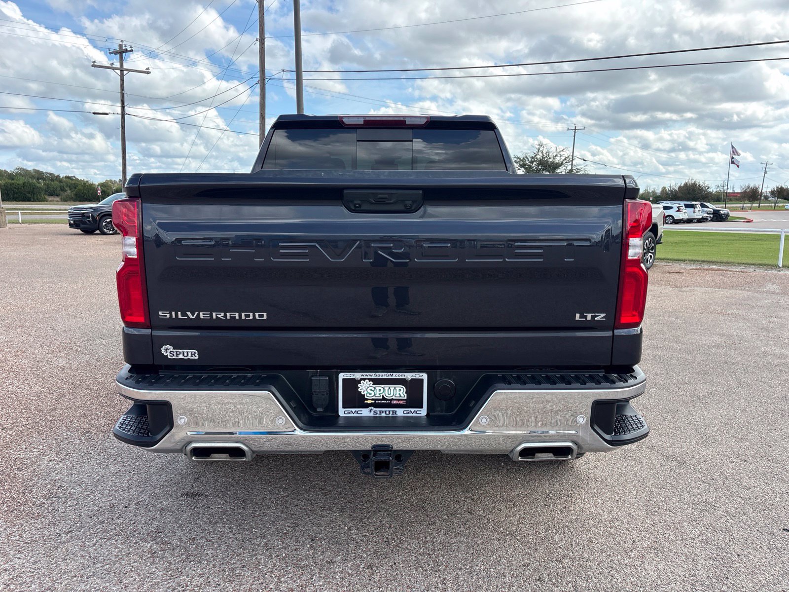 Used 2024 Chevrolet Silverado 1500 LTZ w/ LTZ Convenience Package II AWD/4WD image 5