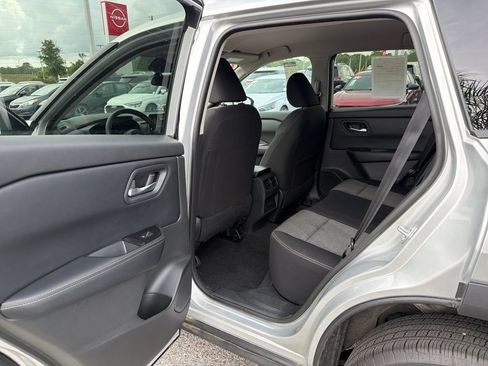 Certified 2024 Nissan Rogue SV AWD/4WD image 44