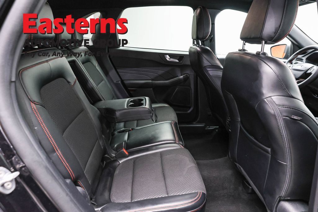 Used 2025 Ford Escape ST-Line FWD image 25