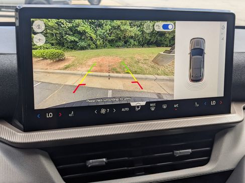 New 2026 Ford Explorer Active RWD image 18