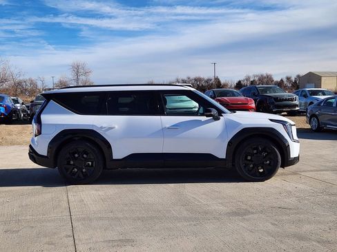 New 2026 Kia EV9 Land w/ Nightfall Edition Package image 2