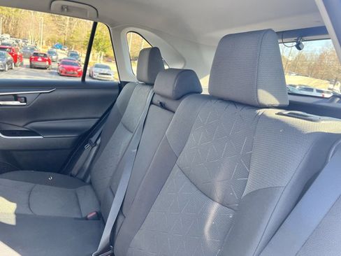Used 2021 Toyota RAV4 XLE image 20