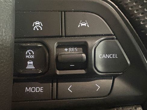 Used 2025 Toyota Tacoma SR image 11