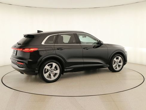 Used 2025 Audi Q5 Prestige AWD/4WD image 7