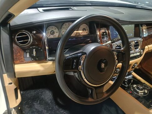 Used 2013 Rolls-Royce Ghost image 27