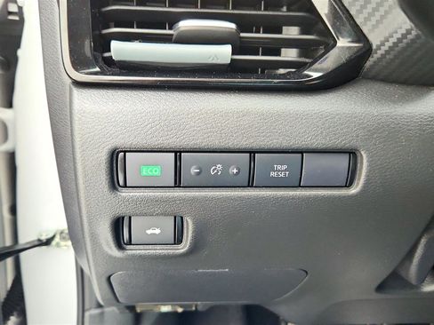 Used 2024 Nissan Sentra SV w/ All-Weather Package FWD image 38