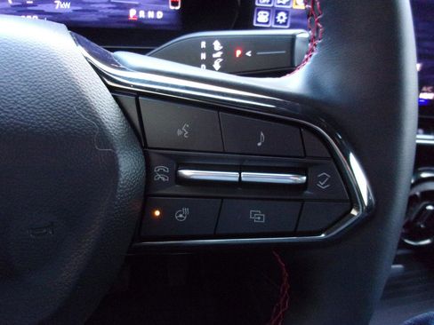 Used 2024 Chevrolet Blazer EV RS image 21