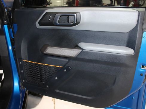 Used 2023 Ford Bronco Badlands image 26