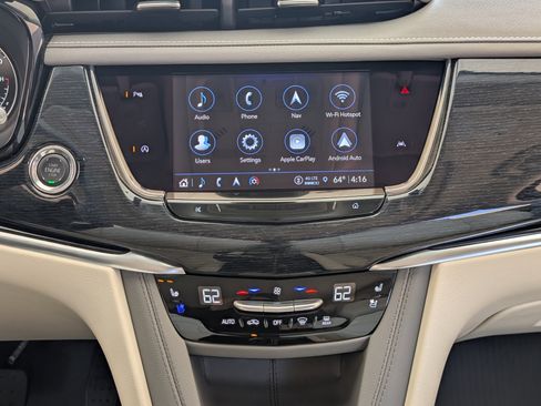 Used 2025 Cadillac XT6 Premium Luxury image 25