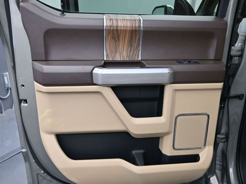 Used 2020 Ford F150 Lariat image 17