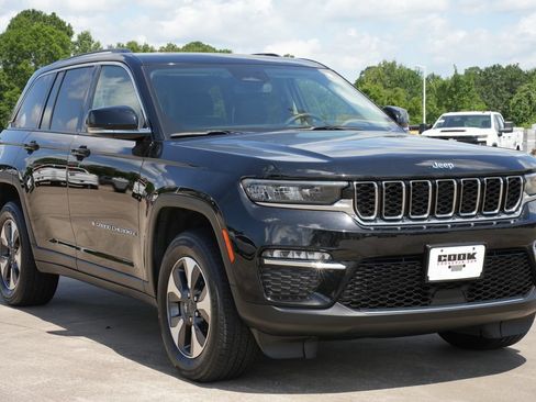 Used 2024 Jeep Grand Cherokee Limited 4xe AWD/4WD image 2