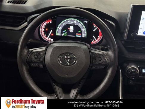 Certified 2025 Toyota RAV4 XLE AWD/4WD image 15