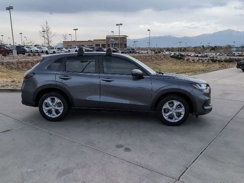 Used 2024 Honda HR-V LX image 10