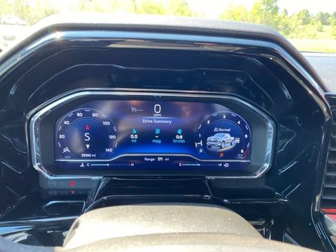 Used 2023 Chevrolet Silverado 1500 RST w/ Max Trailering Package AWD/4WD image 19