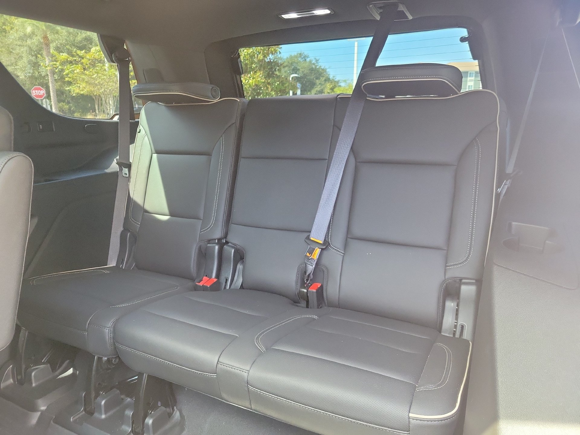 Used 2023 GMC Yukon SLT w/ SLT Premium Package RWD image 19