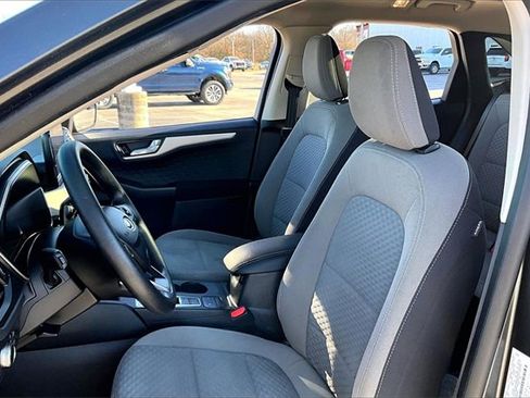 Used 2020 Ford Escape SE image 21