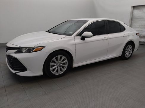 Used 2019 Toyota Camry LE FWD image 2