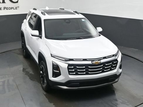 New 2026 Chevrolet Equinox LT w/ Safety and Technology Package AWD/4WD image 25
