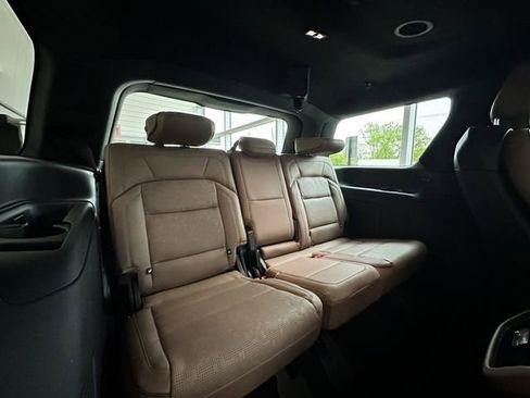 Certified 2025 Lincoln Navigator Black Label AWD/4WD image 37