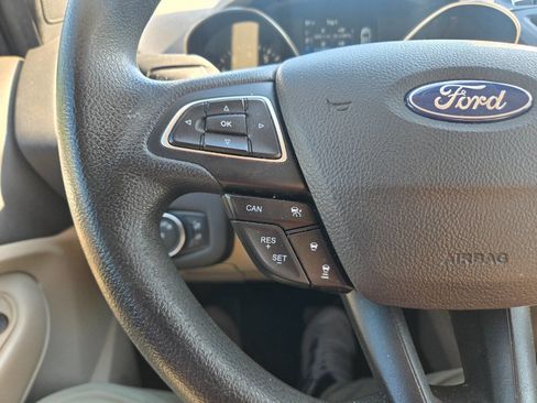 Used 2018 Ford Escape SE w/ Ford Safe & Smart Package FWD image 49