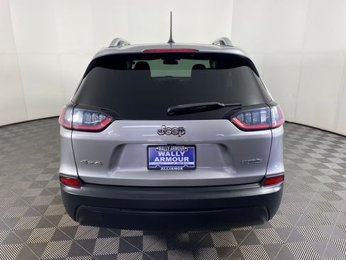 Used 2019 Jeep Cherokee Latitude w/ Popular Appearance Group AWD/4WD image 7
