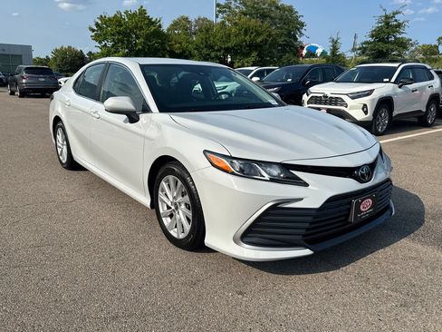 Used 2023 Toyota Camry LE FWD image 9