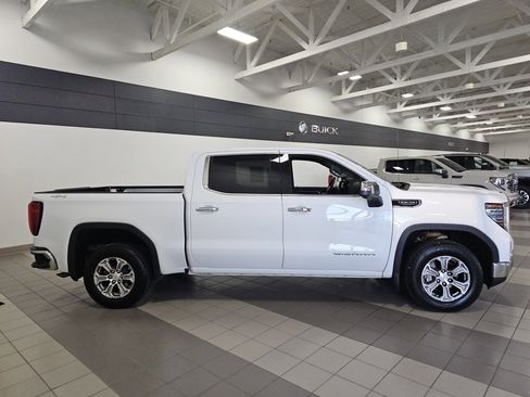 Used 2024 GMC Sierra 1500 SLT image 6