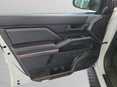 Certified 2025 Toyota 4Runner TRD Off-Road Premium AWD/4WD image 6