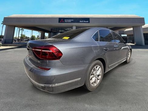 Used 2017 Volkswagen Passat 1.8T S FWD image 6