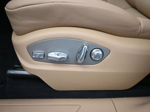 New 2026 Porsche Macan AWD/4WD image 13