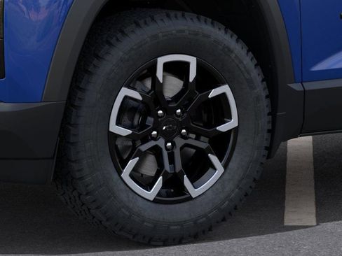 New 2026 Chevrolet Equinox ACTIV FWD image 9