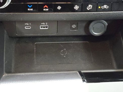 Used 2024 Mitsubishi Outlander SEL image 33