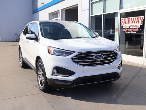 Used 2023 Ford Edge Titanium w/ Equipment Group 301A AWD/4WD image 2