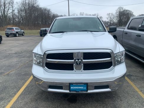 Used 2017 RAM 1500 Classic SLT image 3