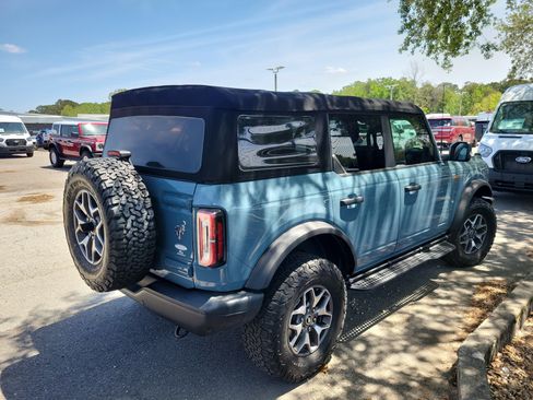 Used 2022 Ford Bronco Badlands image 4