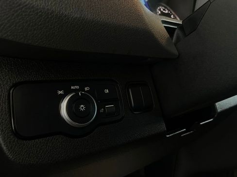 Used 2021 Mercedes-Benz Sprinter 2500 w/ Premium Package image 23